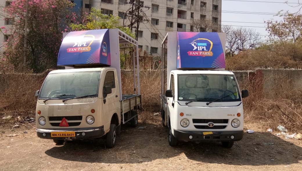 Van branding